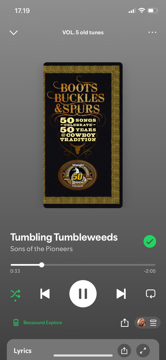 Luke_of_nothing's tweet photo. Love this cover https://t.co/rKFb4P1H9a