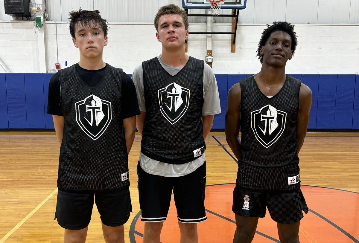 Just saw <a href="/thedcknights/">DC Knights Athletics</a> beat Great Valley 65-37. 

Leading the way were (L to R):
2025 G Beau Lyren 16p
2026 F Bradford Berwick 10p/5r/4a
2025 G Khamai Orange 15p/15r/5a/3s