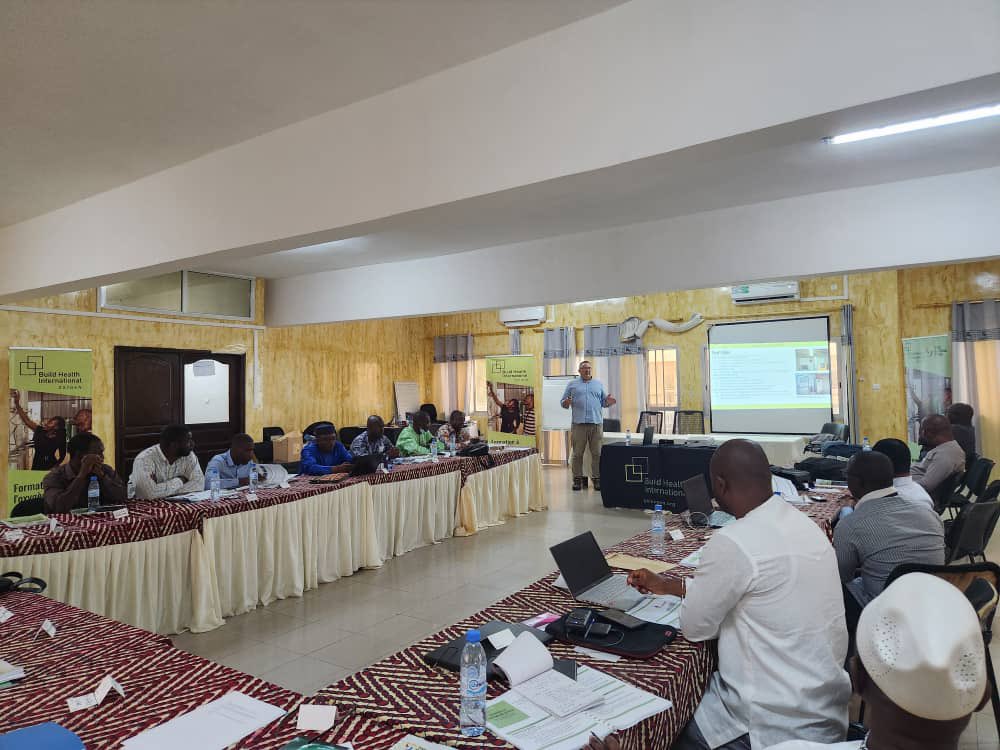 AndrewLJohnston's tweet photo. Greetings from #Conakry #Guinea !! 🇬🇳  It’s great to be back out on the road with my @BuildHealthIntl colleagues for #medical #oxygen #training !  #O2 is #medicine and #healthcare is a human right! #bhi #everybreathcounts #justactions https://t.co/HOw8aqDbiJ