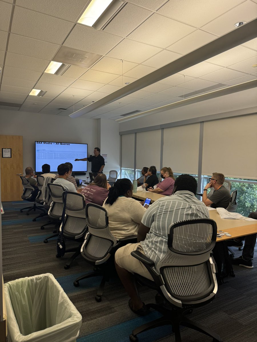 NTSSUG's tweet image. Sessions are cruising along at #DataSaturdayDallas