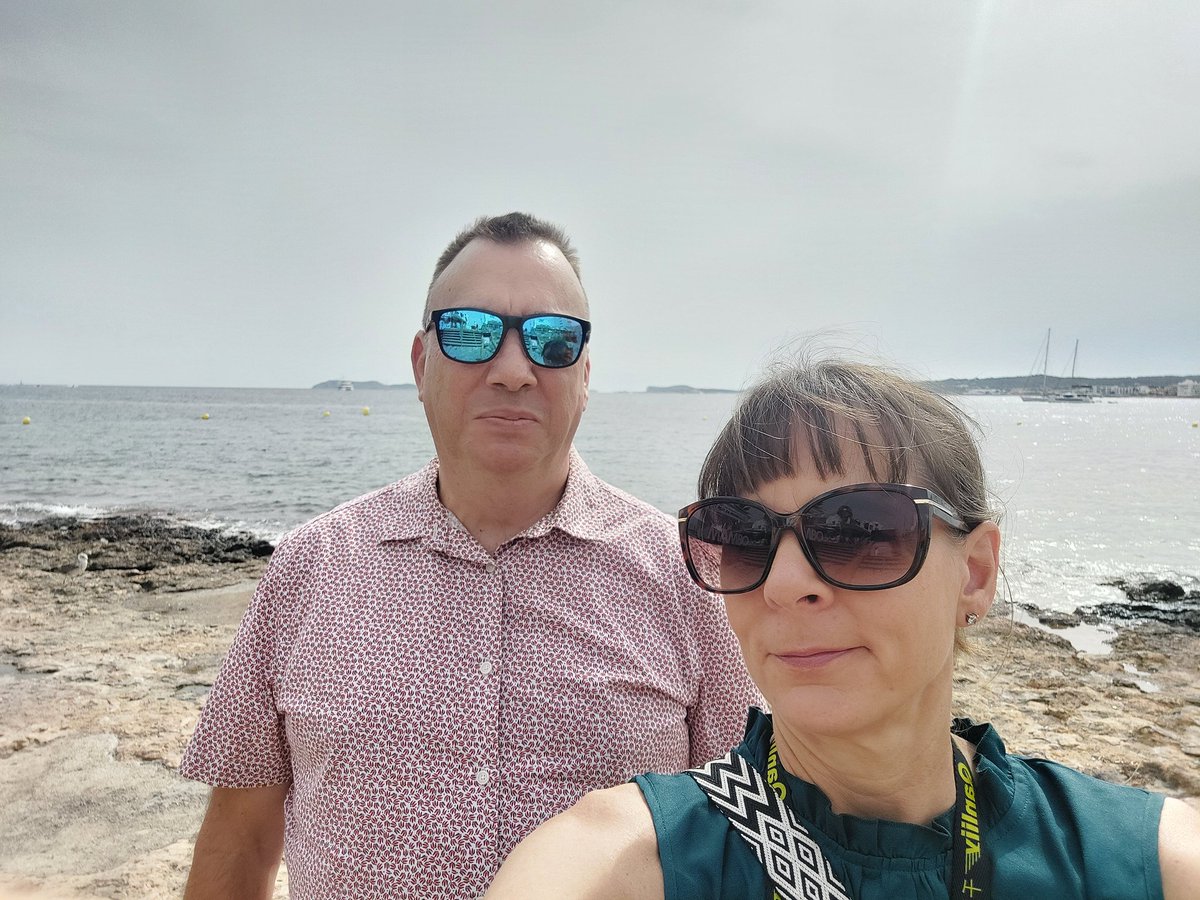 Chilling at Cafe Del Mar