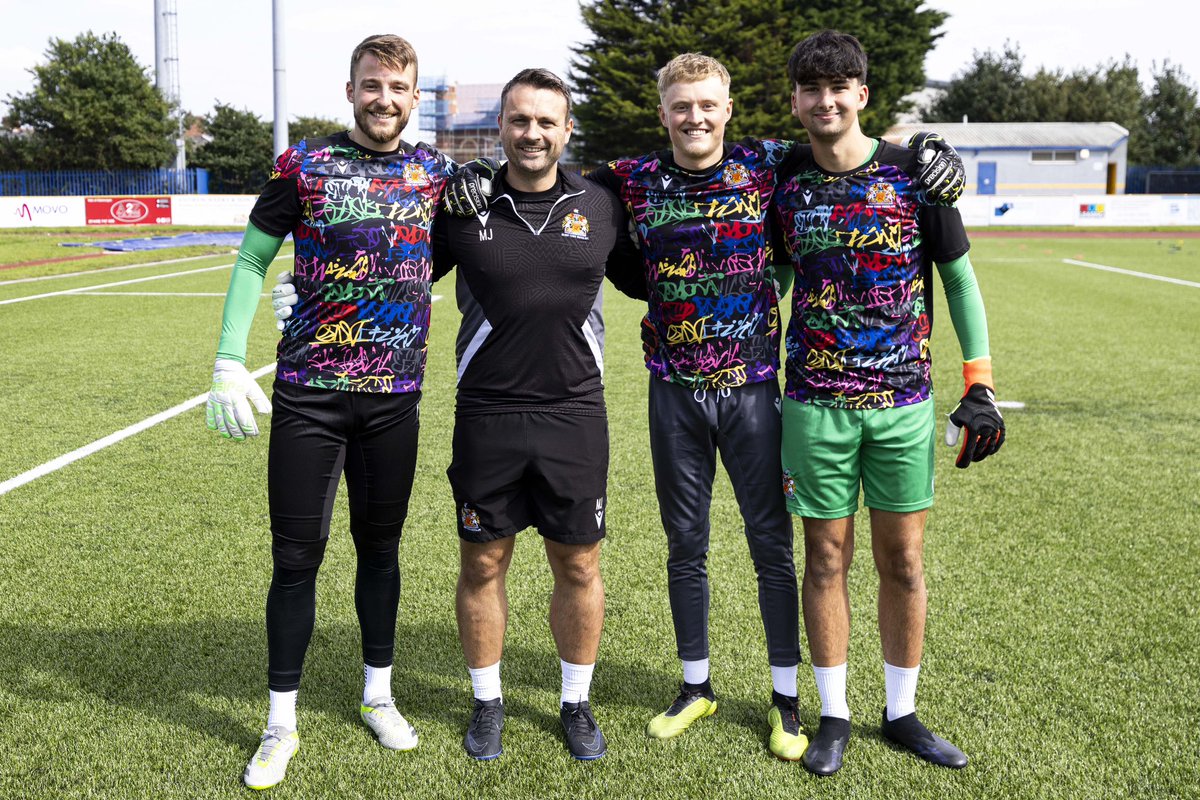 That one was for you @Maffajo 🫶

Matt James has been with the club for many years now as our Head Goalkeeper Coach. It was his last game today as he moves on to a new exciting challenge in full time football. 

Thanks for everything Jammo 💛💙