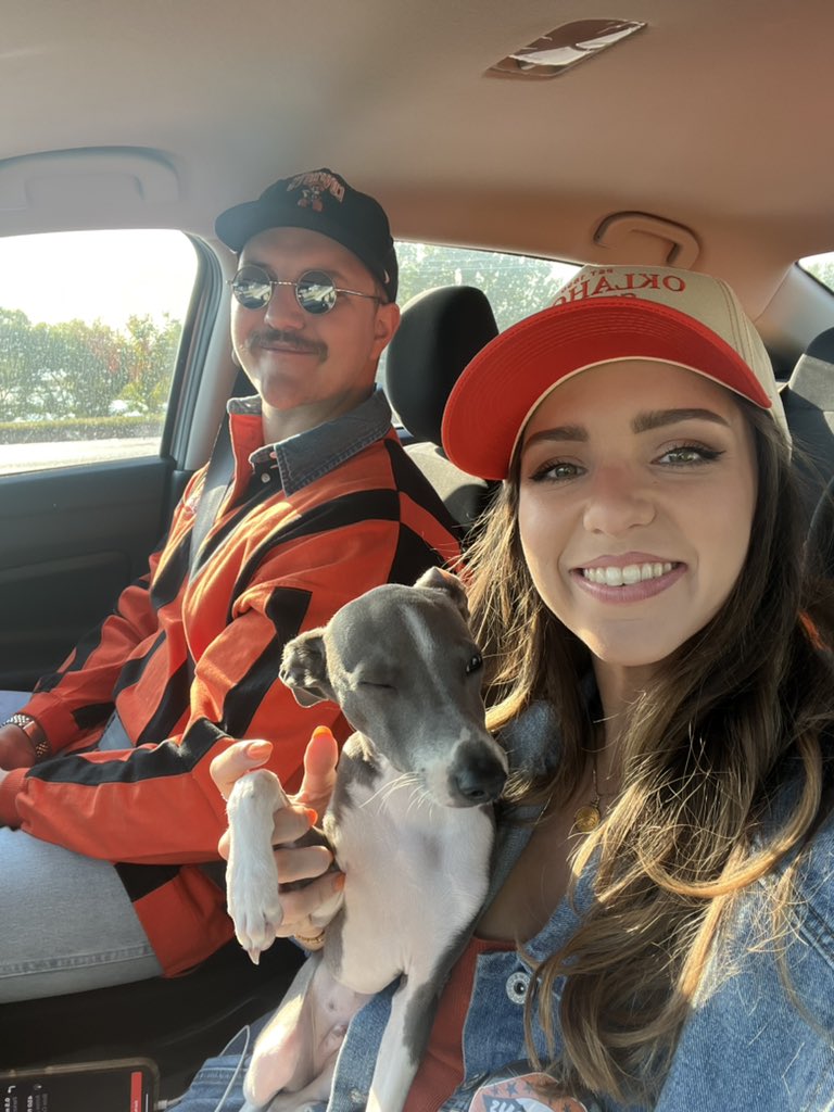 AmandaCardinal's tweet image. Slippers says go pokes! #gopokes