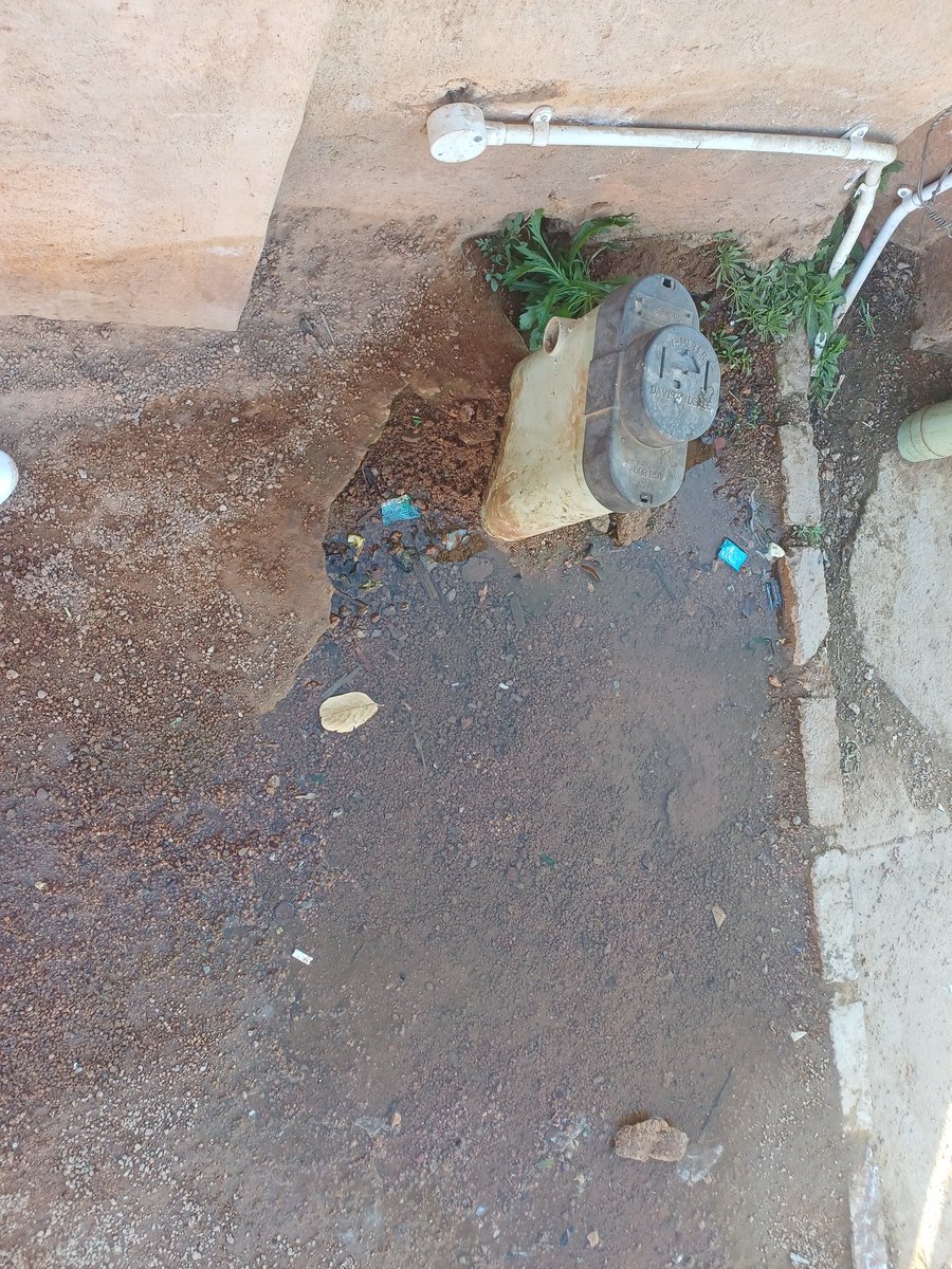 tkbaloyi's tweet photo. @CityTshwane I reported this issue of water leakage on the 29th of August 2024. I was informed that the turnaround time is 2 to 3 days. However, I am still waiting 🙄 https://t.co/z5jLn6vsQU