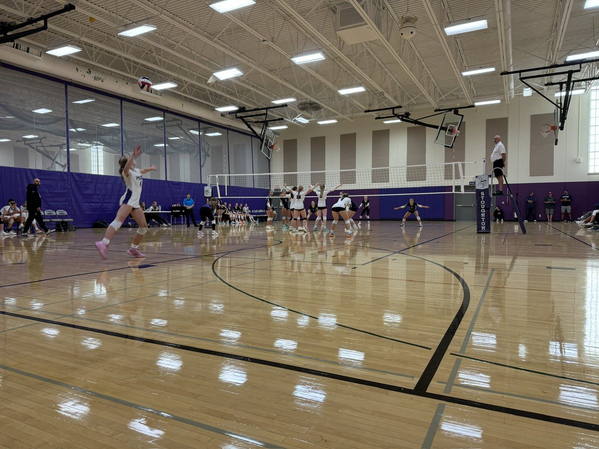 StoughtonVB's tweet image. JV’s hosting their annual quad today. One more match at 11, come support #STOhouse