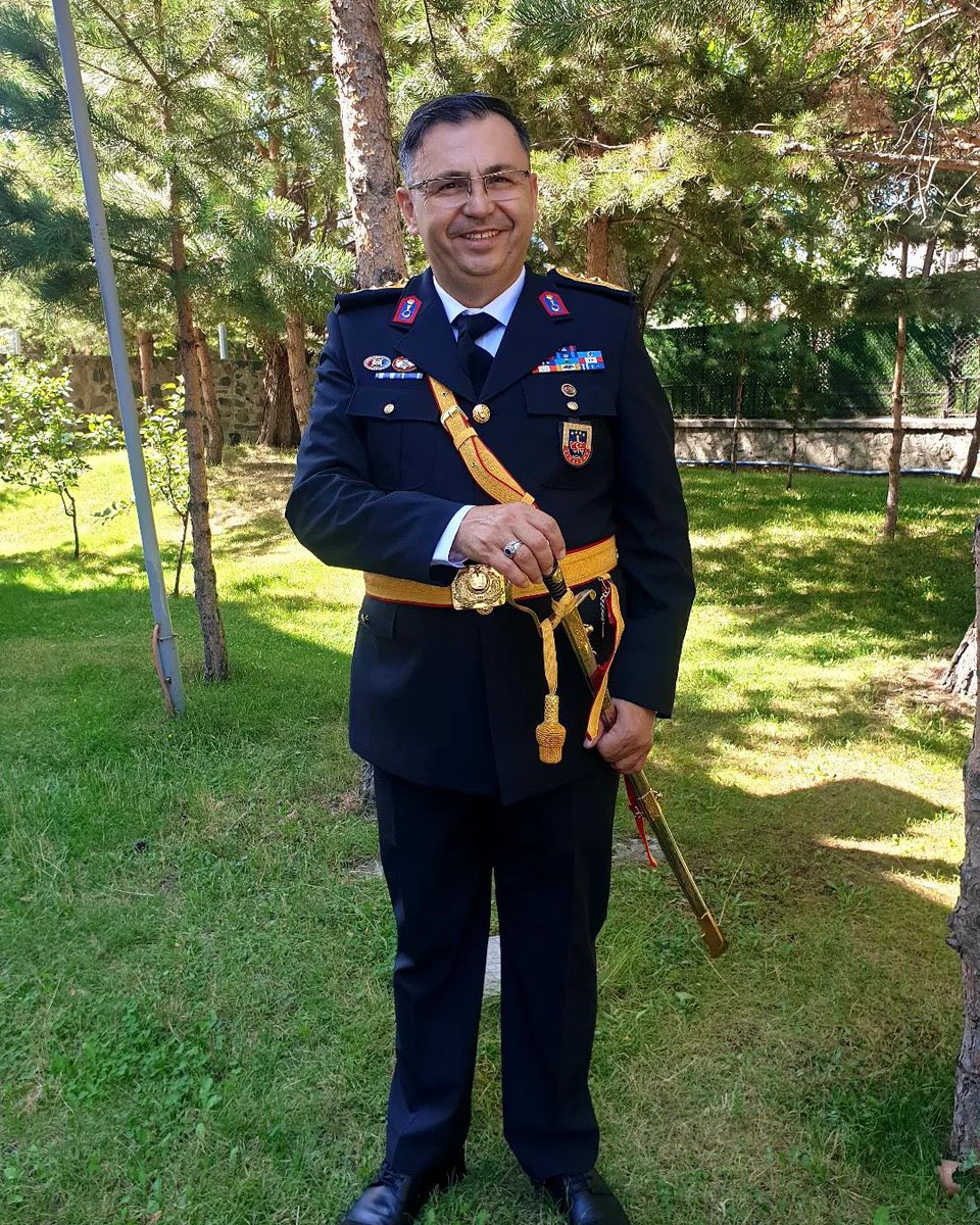 Elbette  #mustafakemalinaskerleriyiz
Başka kimin askeri var ki bu ülkede?