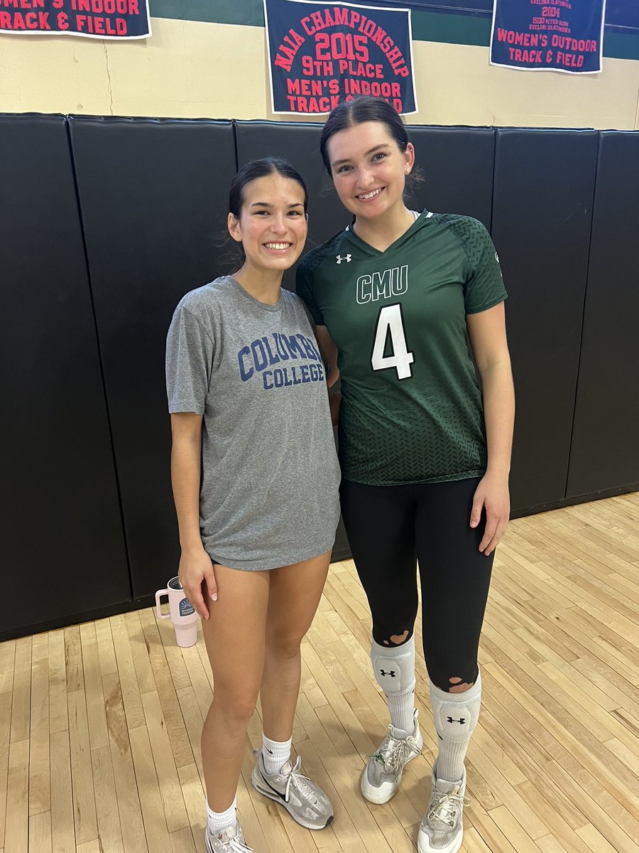 Oldish and newish former Jays VB players crushing their game! Also former Trinity tigers! Love them both. <a href="/JCJaybirds/">Jefferson City High School</a> <a href="/TrinityTigersJC/">Trinity Tigers</a> <a href="/RodKRCG13/">Rod Smith</a>