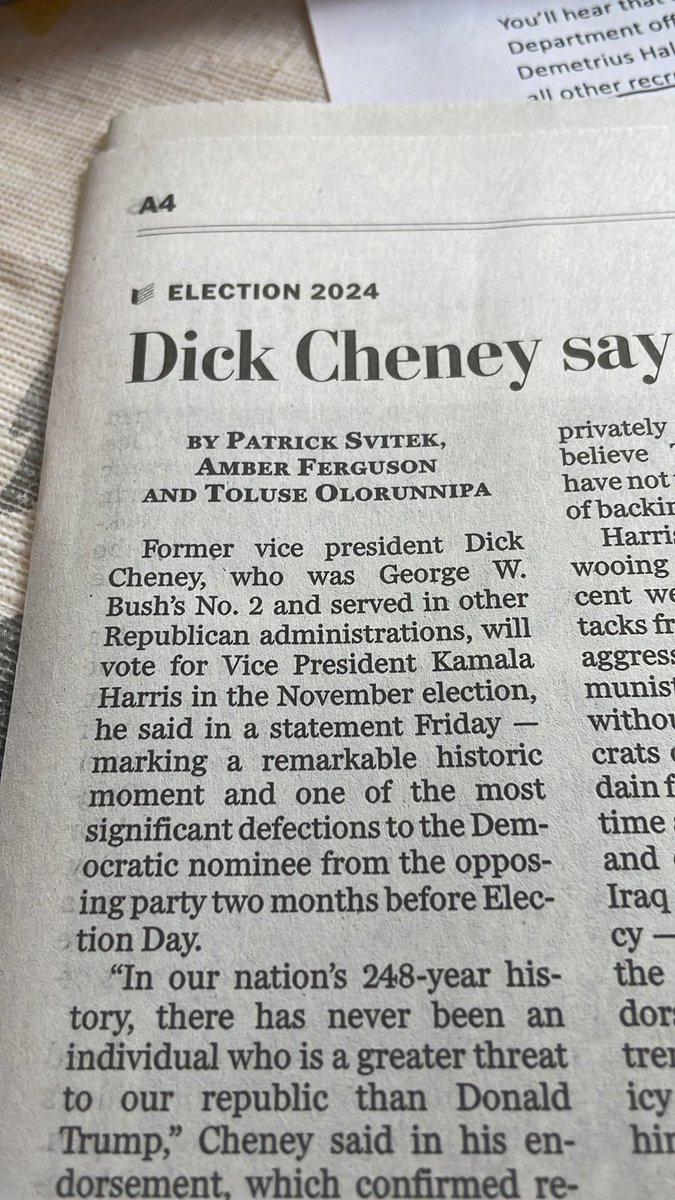 Dan Froomkin (PressWatchers.org) (@froomkin) on Twitter photo This remarkable historic moment was buried on page A4 in the Washington Post. This remarkable historic moment was buried on page A4 in the Washington Post.