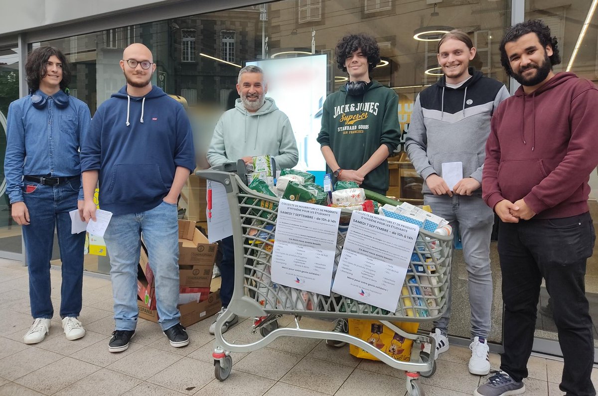 MJCF_87's tweet image. Belle collecte alimentaire aujourd'hui pour faire vivre la solidarité concrète et lutter contre la précarité étudiante ! Tous les dons ont été remis au Secours Populaire 87 et seront distribués aux étudiant·e·s de la fac de lettres de Limoges