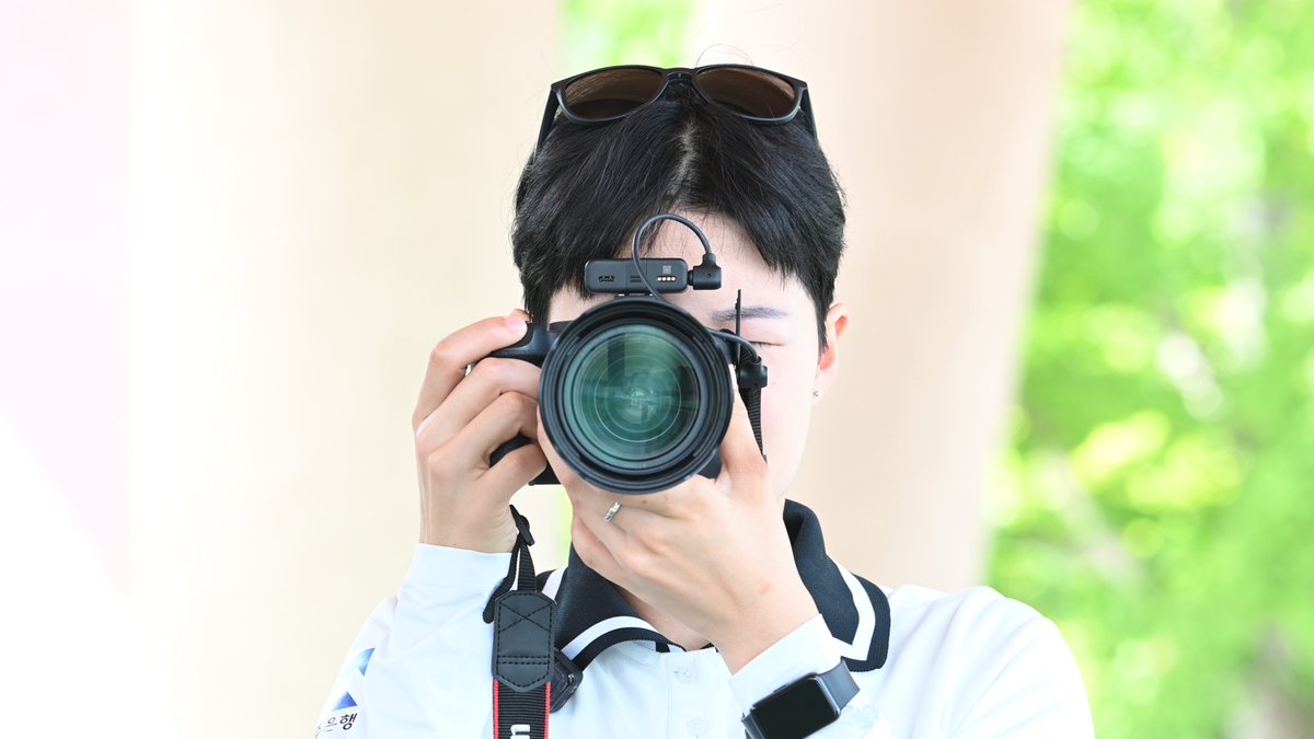 jmh4702's tweet photo. 산이를 찍는 딱구를 찍는 산이 https://t.co/ruBwbE2WIH