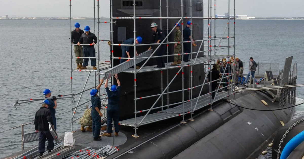 Preparan el submarino USS Hawaii para el Mantenimiento AUKUS en Australia dlvr.it/TCy066