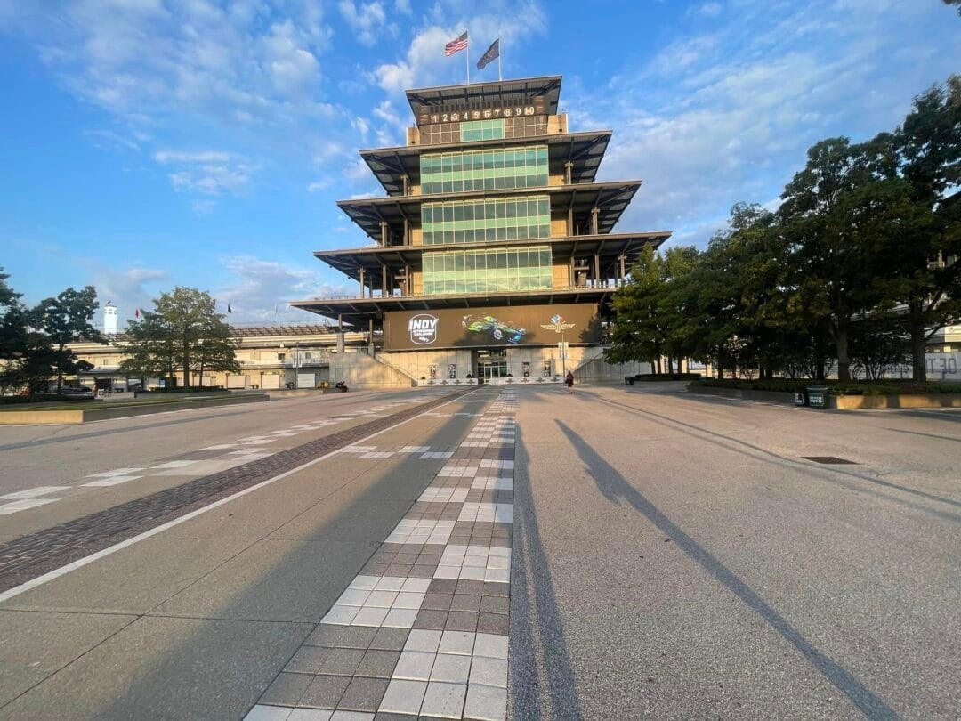 FuturistaNews's tweet image. Indy Autonomous Challenge Races Back to IMS! #Indy #AutonomousChallenge #IMS2023 thefuturista.com/indy-autonomou…