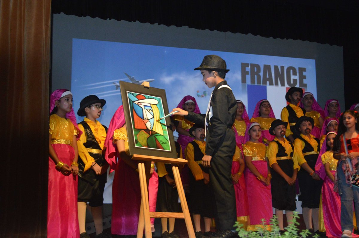 PublicAhlcon's tweet photo. Some more glimpses of the Cultural Show.
The theme was- Harmony in Diversity ~~celebrating globalisation through art &amp; culture. 
#PreparatoryStage #Anugoonj #AnnualDay 
@ashokkp @Ahlconpublic1 @seemasoniaps @MamthaSays @GanguliKuhu https://t.co/9LcH0mA2RK