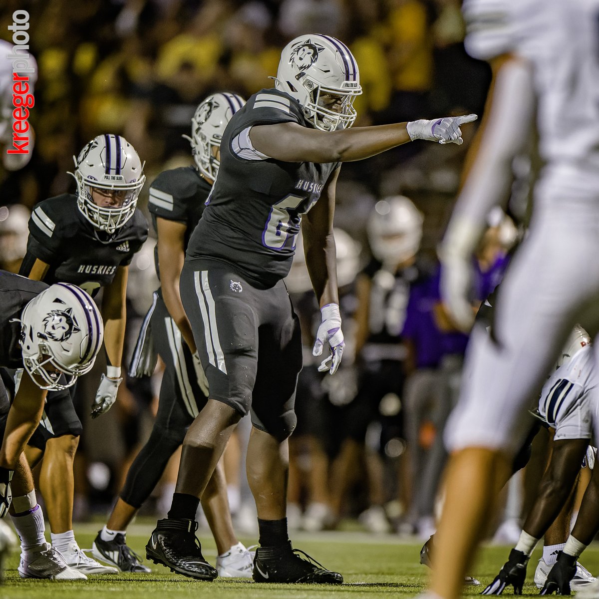 Keith Kreeger (@bvnwsports) on Twitter photo FAV4s | <a href="/BVNW_Football/">Husky Football</a> v BVNorth Opening night '24 EKL action. LJ Bowens (26) TD run <a href="/AndrewBabalola4/">Andrew Babalola</a> completes 34-13 victory and strong defense (44) Micah Handke, TJ (3) Arnold. <a href="/BVNW_Athletics/">Blue Valley Northwest High School Athletics</a> <a href="/CoachClintRider/">Clint Rider</a> #PULLtheSLED #kshsaacovered
📸<a href="/bvnwsports/">Keith Kreeger</a> | 09.08.2024 FAV4s | <a href="/BVNW_Football/">Husky Football</a> v BVNorth Opening night '24 EKL action. LJ Bowens (26) TD run <a href="/AndrewBabalola4/">Andrew Babalola</a> completes 34-13 victory and strong defense (44) Micah Handke, TJ (3) Arnold. <a href="/BVNW_Athletics/">Blue Valley Northwest High School Athletics</a> <a href="/CoachClintRider/">Clint Rider</a> #PULLtheSLED #kshsaacovered
📸<a href="/bvnwsports/">Keith Kreeger</a> | 09.08.2024