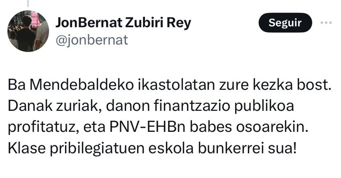 Ortubekoa's tweet photo. Arrazakeria (euskarafobia) dago, ustez "klasearen" defentsan ikastolen aurka behin eta berriz jotzen duten zenbait ezkertiarren artean (ez beti Espainiazaleak).
Horregatik, erasotzaile "ezkertiar" honen defentsan irten da eskuin muturreko euskarafobo bat atoan. https://t.co/oR2OV9trvC