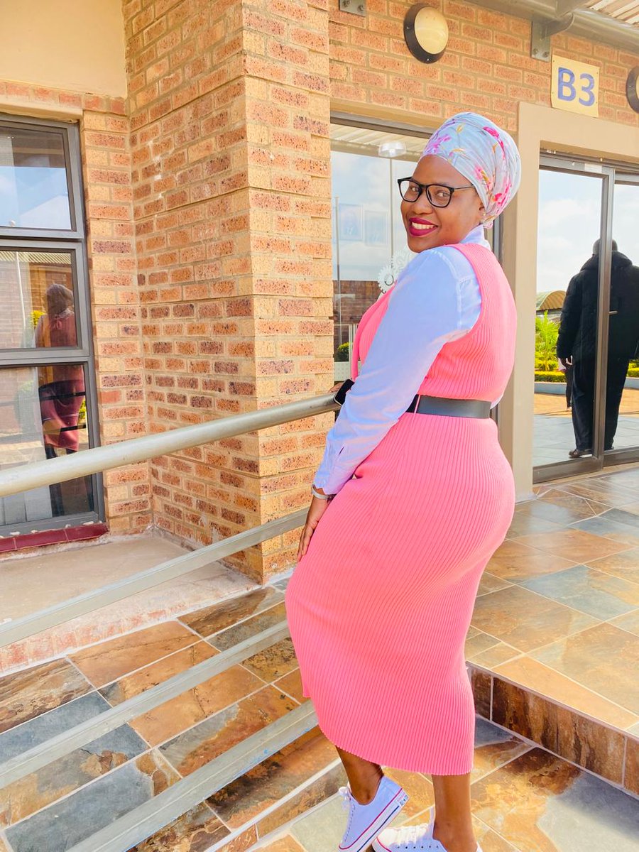 MphaphuliMadza1's tweet photo. A good woman can change your day.A praying🙏 woman will change your life🌺🌺🌺♥️♥️♥️ https://t.co/SuqaGAvVPM