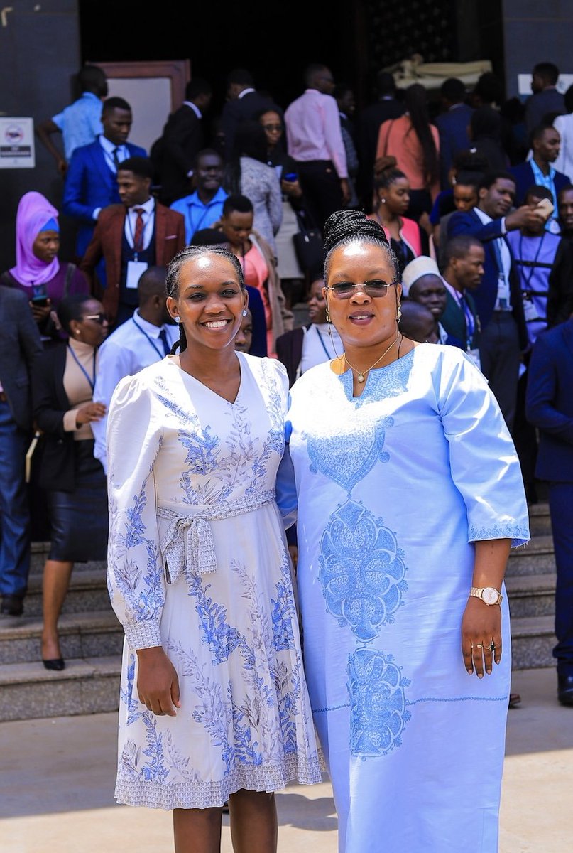 PNyamutoro's tweet image. Typing a farewell message for thee is hard! 😭💔