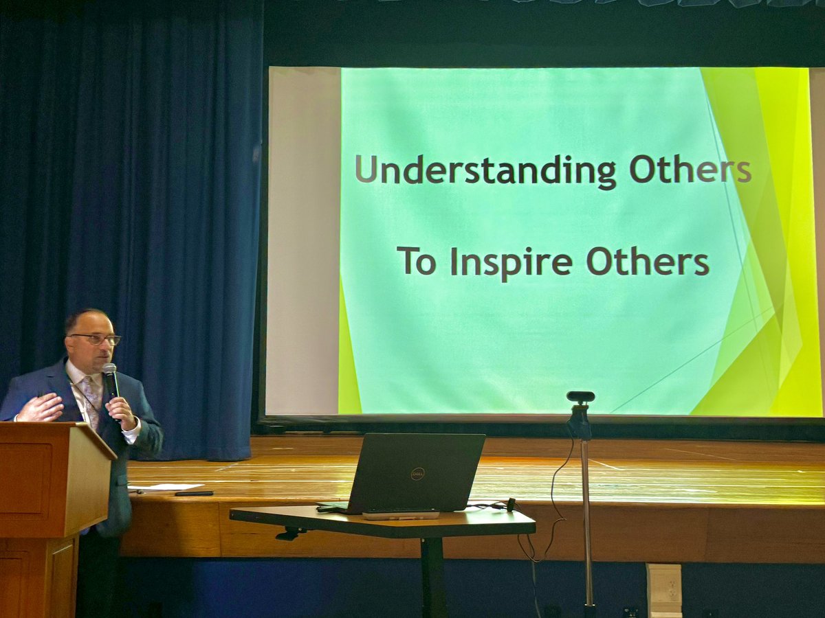 DrjoeFamularo's tweet photo. “To truly inspire others, we must first take the time to understand them. Together, let’s create a ripple effect of empathy and motivation!” #IOULiving #insideoutliving https://t.co/Ke87epH5mz https://t.co/IDA1wF5oOu
