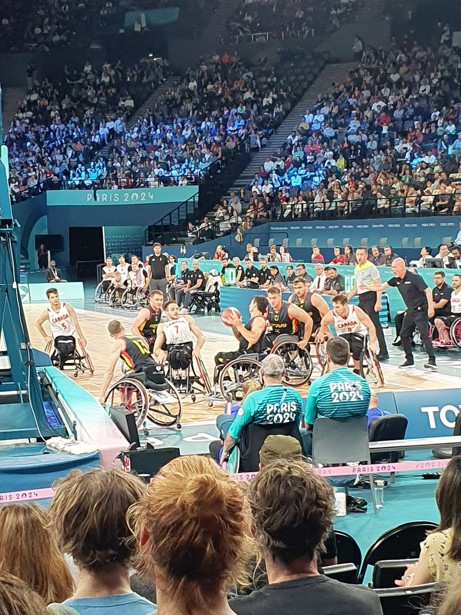 Today I saw Dutch Lara Baars win Gold in shot put at the magnifique Stade de France and the German men win Bronze in basketball in a nailbiter against Canada! What a day at the #Paralympics2024 #TeamDeutschland #jetztfürimmer