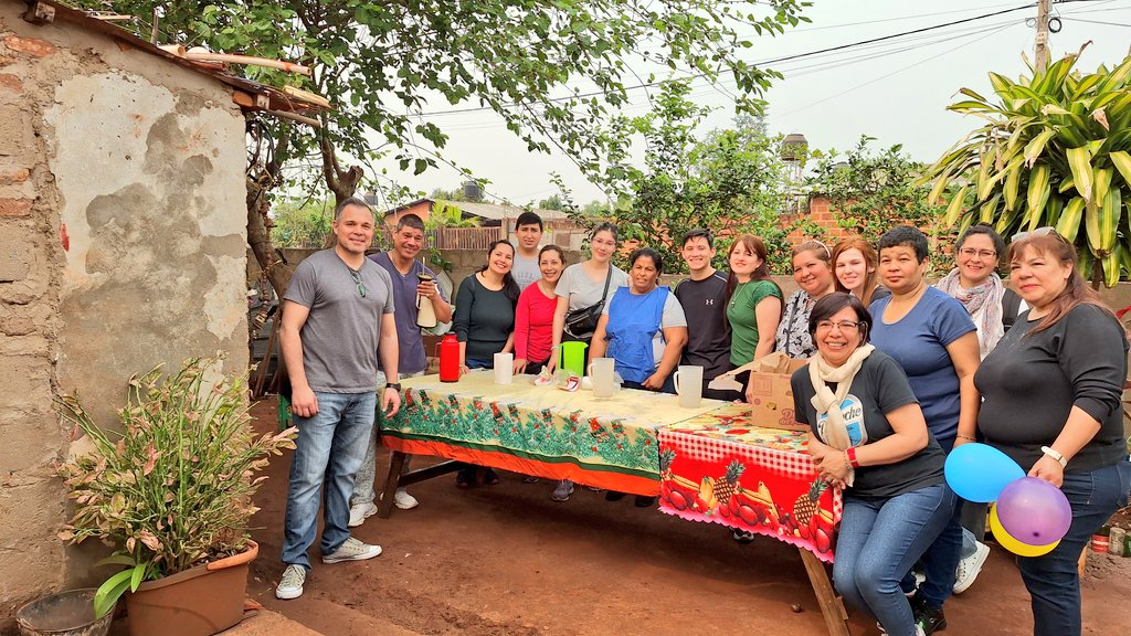 📍Posadas 
Mañana de chocolatada, facturas juegos, sorpresitas y mucha diversión para la gurisada del Barrio "Giovinazzo". 

¡Gracias Rosa y Alejandro por recibirnos!

¡Siempre AD❤️MIS!
<a href="/cjdechat/">Christian Dechat</a> 
<a href="/grillo141/">Ruben Dario</a> 
<a href="/robertoadrian82/">Roberto Adrian</a>
<a href="/ADOMIS_Misiones/">ADOMIS_Misiones</a>

#AdomisMisiones
