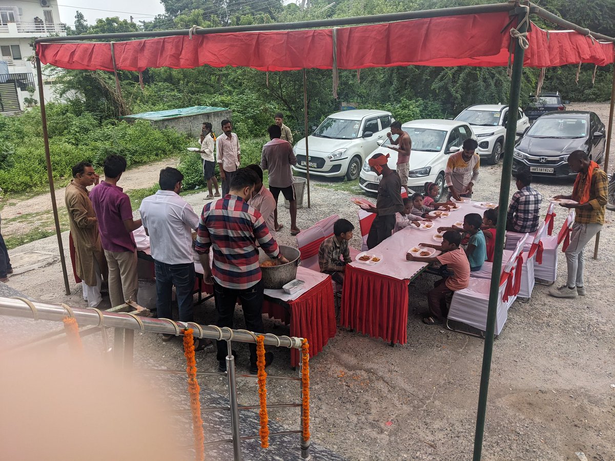 RRE Studios (@rrestudios) on Twitter photo And today on Ganesh Chaturthi we turn 4 as <a href="/RREStudios/">RRE Studios</a>
What a lovely coincidence to celebrate this day on the 7th September when our <a href="/events_showcase/">ShowCase Events</a> also turns 6.
An extremely special & auspicious day, followed by Puja & a Bhandara.
#team #rreturns4 #showcaseturns6 And today on Ganesh Chaturthi we turn 4 as <a href="/RREStudios/">RRE Studios</a>
What a lovely coincidence to celebrate this day on the 7th September when our <a href="/events_showcase/">ShowCase Events</a> also turns 6.
An extremely special & auspicious day, followed by Puja & a Bhandara.
#team #rreturns4 #showcaseturns6