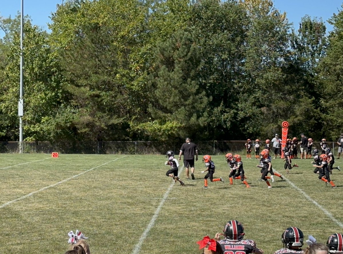 🍁💛📣🏈💙🤍💛🏈📣💙🍁
Fall is for Pee Wee Football in southeastern Indiana!! It’s always so much fun to see kids on the field🏈 and sidelines 📣 doing something they love!! 
🍁🖤🏈❤️📣🤍📣🖤🏈❤️🍁

#proudprincipal #TIGERStoTROJANS <a href="/SunmanEl/">Sunman Elementary</a>    #lifeofanelementaryprincipal