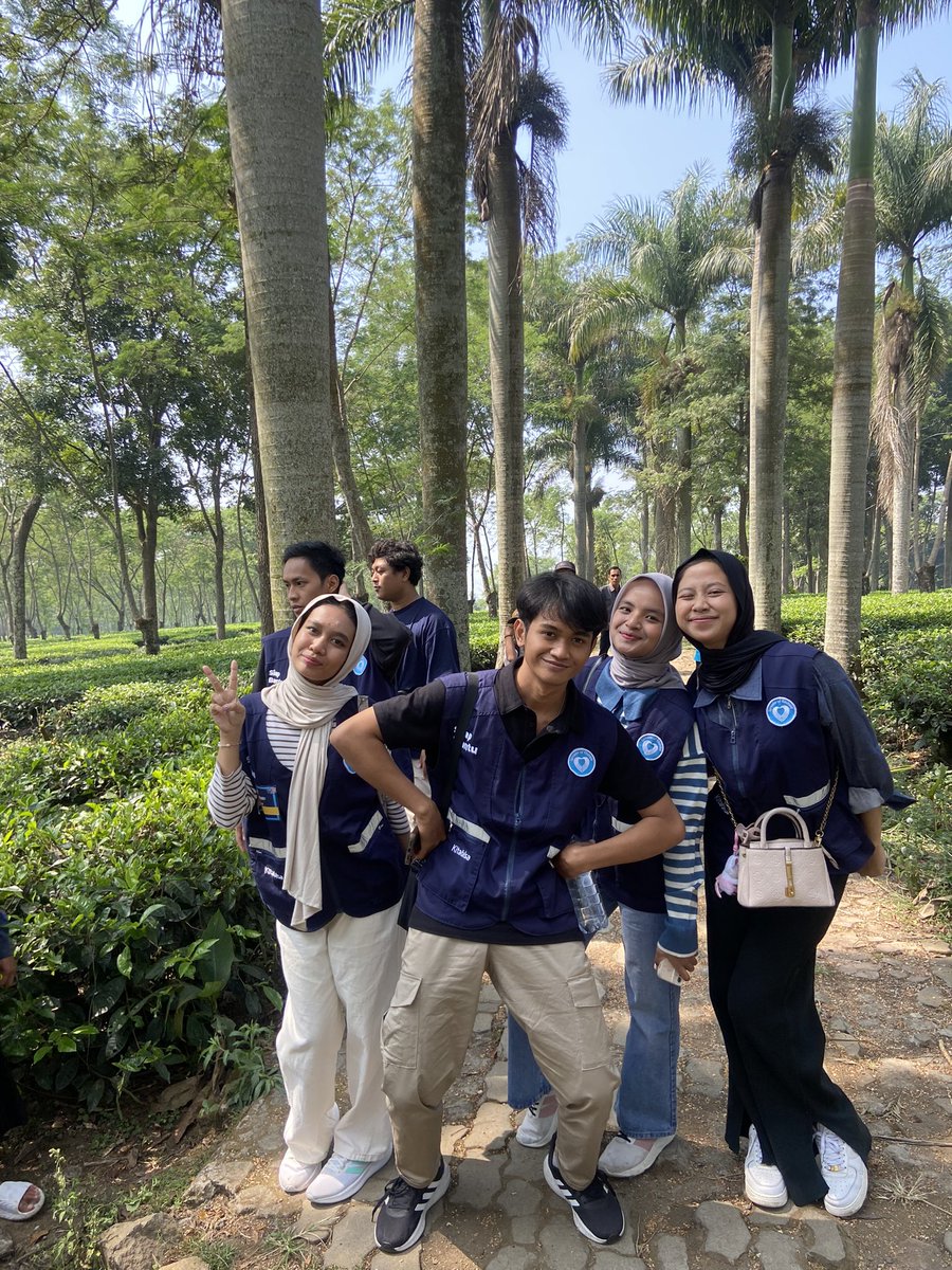 fwxsqla's tweet photo. voluntrip kitabisaa https://t.co/D5woTypBIj