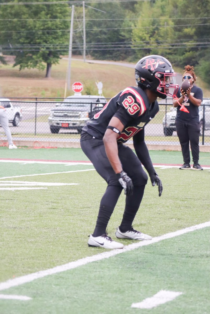 darrellleonard_'s tweet photo. pinson vs huffman #AGTG #FRESHMAN
@flippnthescript @Pinson_Football @JTSwacChamps @CoachHouston @VicJerald_PV @AL6AFootball https://t.co/JqUMHPEpO5