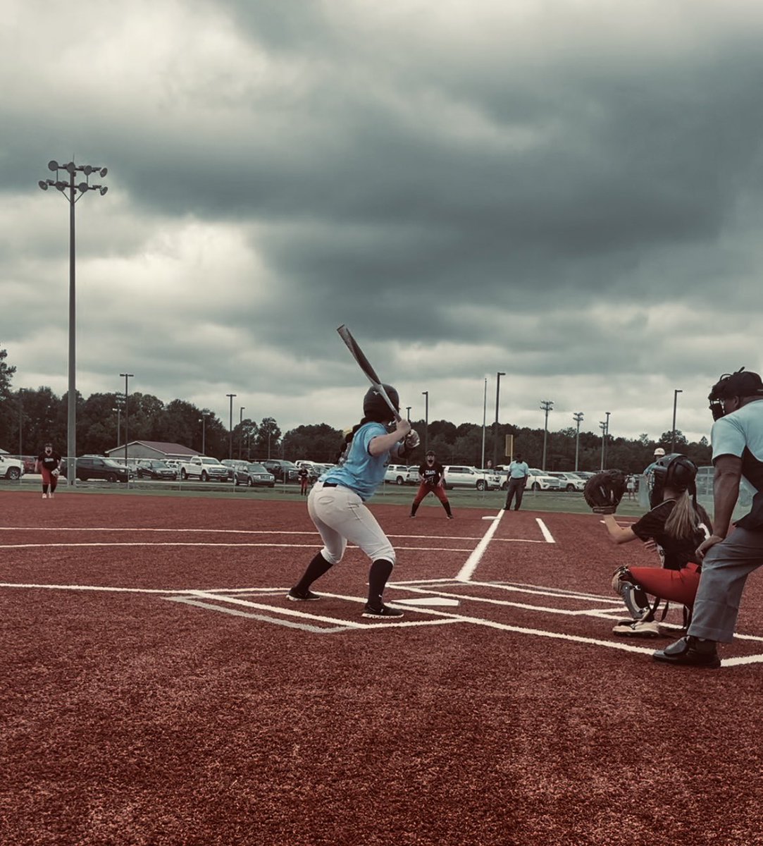 MakaelaG19's tweet photo. First tournament of the fall season #2025 #uncommitted  #softball #falltournament #3B #utility #myhappyplace https://t.co/UzVZkq4IgT