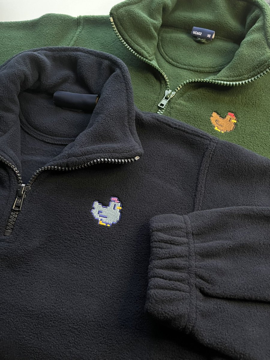 CHICKEN FLEECE GIVEAWAY 🐓💚

seeing as it’s getting cooler 🍂 perfect fleece to win in time for autumn 🤎

to enter:
🐓follow me
🐓like &amp; repost
🐓reply which colour you’d pick
🐓tag someone for an extra entry 

open internationally 🌎
closes 10th September! 💚