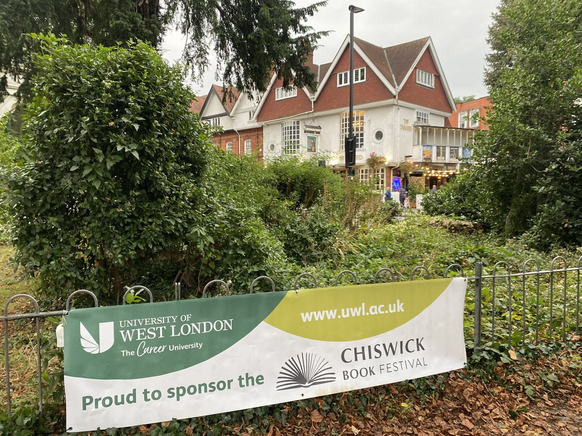 W4BookFest's tweet image. And the banners are going up outside @StMichaelsW4 ! Thanks to @HounslowHways for cutting the hedge and to sponsors @ArtsSocChiswick; Sam’s Kitchen, Turnham Green Terrace @samsriversideW6 ; and @UniWestLondon (with more to put up!) #books #Chiswick #W4
