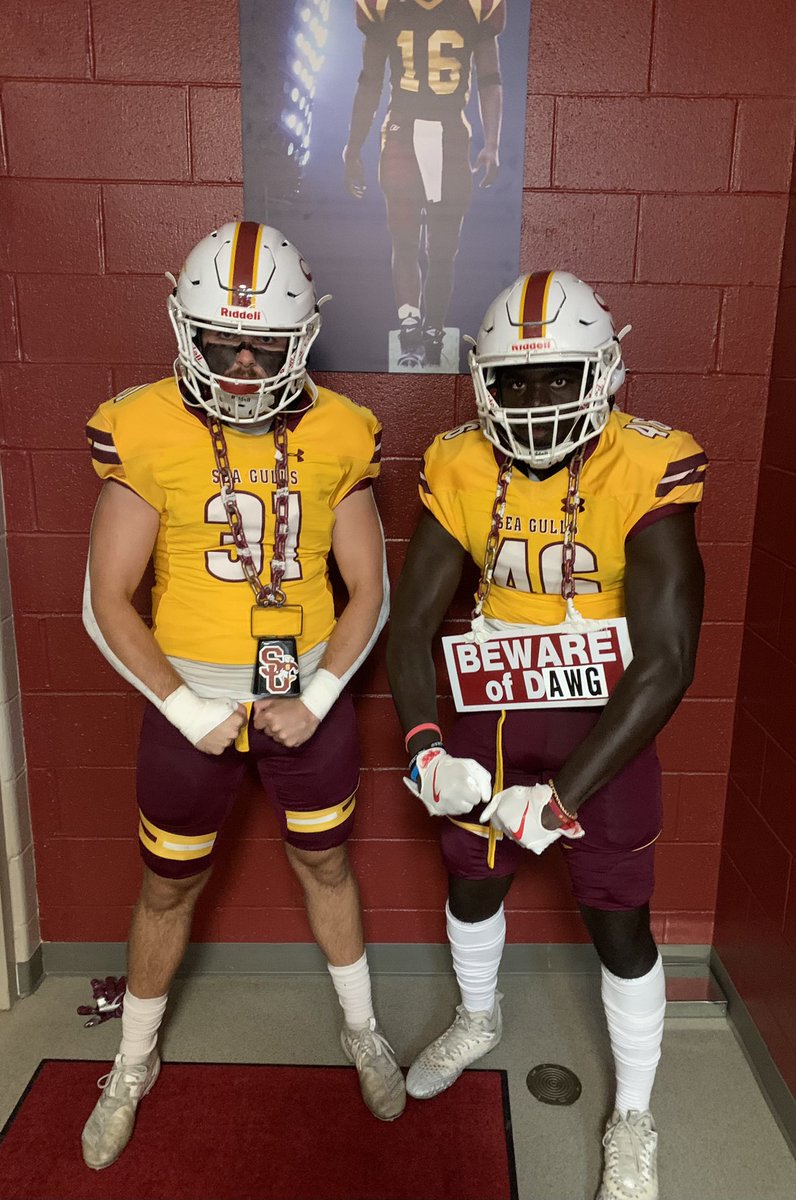 Bull-DAWG of the Week - W&amp;L

Sr. Ben Malley

So. Nana Eshun-Baidoo

#FIGHT #KMF #GoGulls #GoldPride