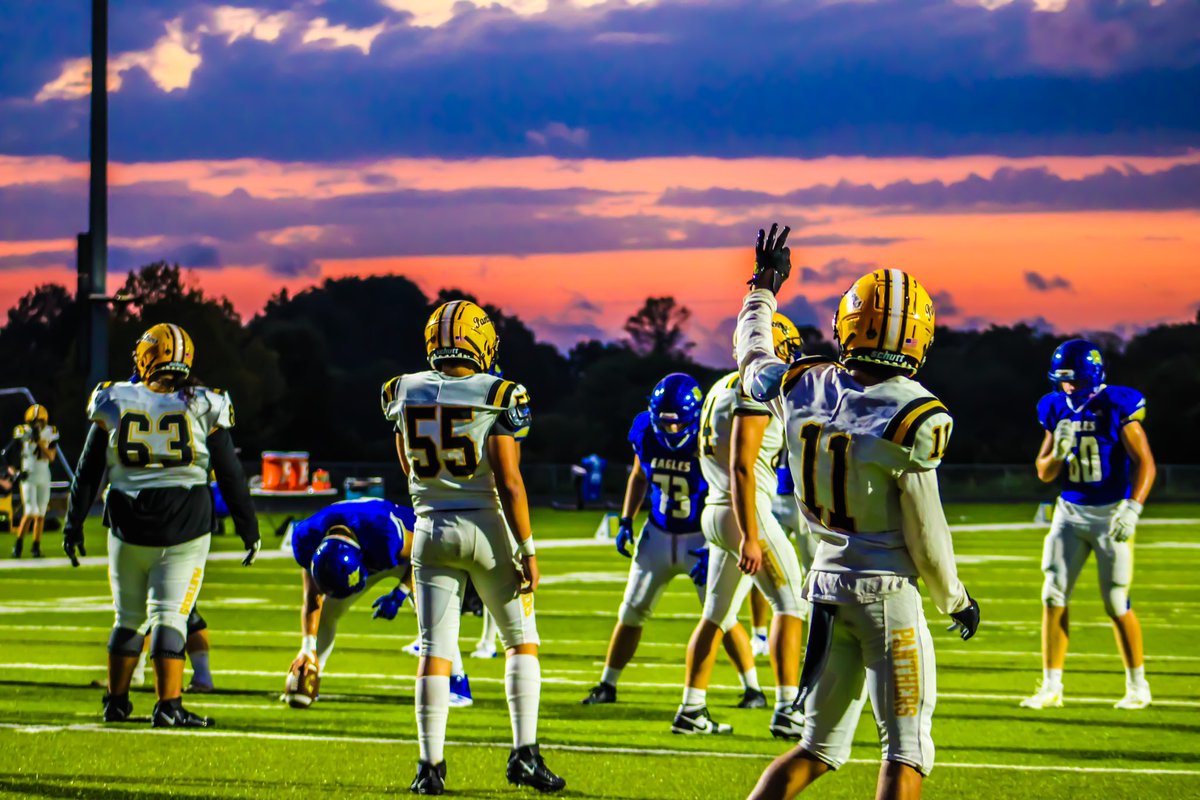 KarsonVaught's tweet photo. #FridayNightLights hit a lil different when God is in control. https://t.co/NFftIbWExH