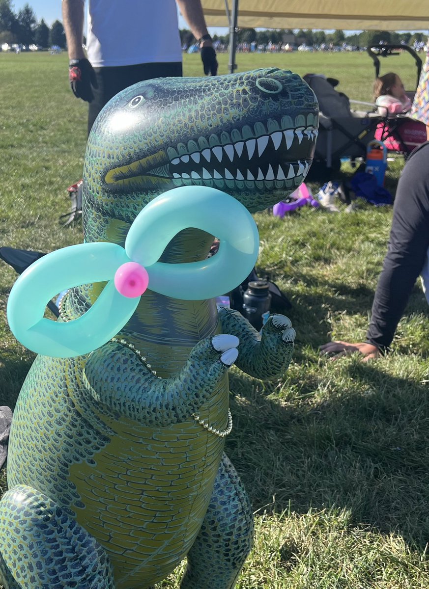 Dinosaur Fancy (@dinosaur_fancy) on Twitter photo 