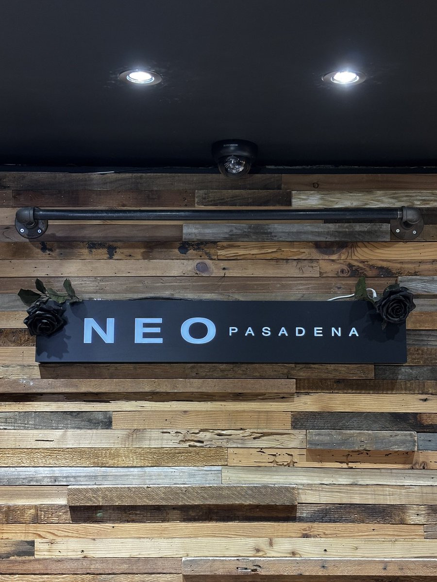 full size run of the virgen tees we dropped last year restocked at neo pasadena if ur in the area

original illustration by me for death brigade