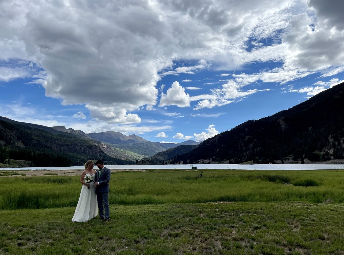 BridalBay's tweet photo. @bridalguidemag Mountains. Lake. Beach. Some couples have it ALL!
You can too, The Tack Shed at #Bridal Bay in #Colorado is booking #weddings for 2025. #wedding #weddinginspiration #bride #destinationwedding https://t.co/N7Bm4qvCiB