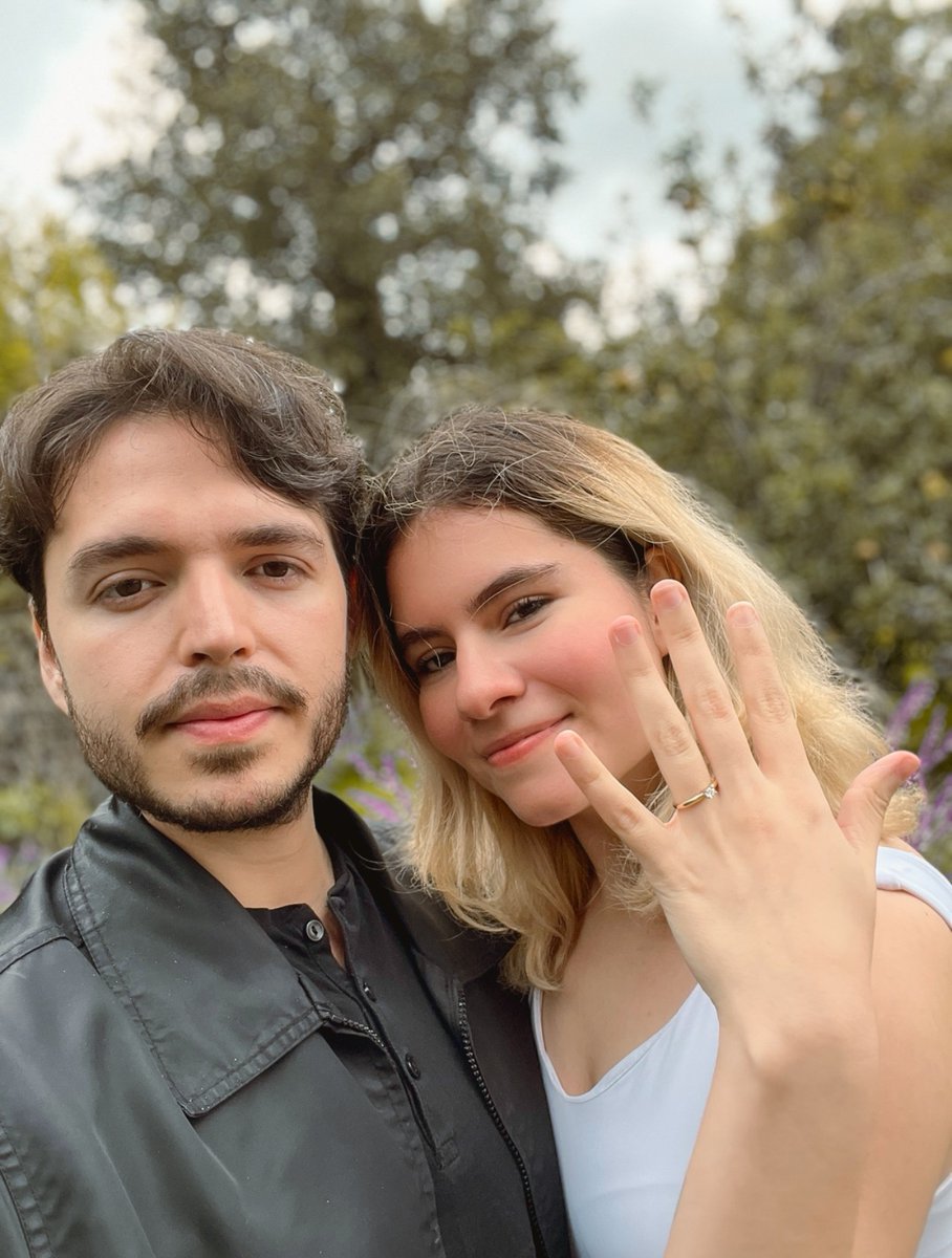 Kameoyoo's tweet image. ¡Nos vamos a casar! 💍❤️