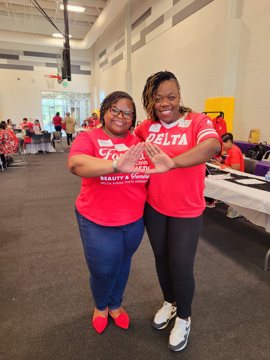 Bettina L. Dixon (@bettina_roseman) on Twitter photo Ooooo and chilllleee.... love love love that I reconnected with this chic!! She is all things #magic So good to see you sis <a href="/dwayalexander/">Dwalunda Alexander</a> and so very proud of the things you continue to accomplish!! #DST1913 #EducatorsAlways Ooooo and chilllleee.... love love love that I reconnected with this chic!! She is all things #magic So good to see you sis <a href="/dwayalexander/">Dwalunda Alexander</a> and so very proud of the things you continue to accomplish!! #DST1913 #EducatorsAlways