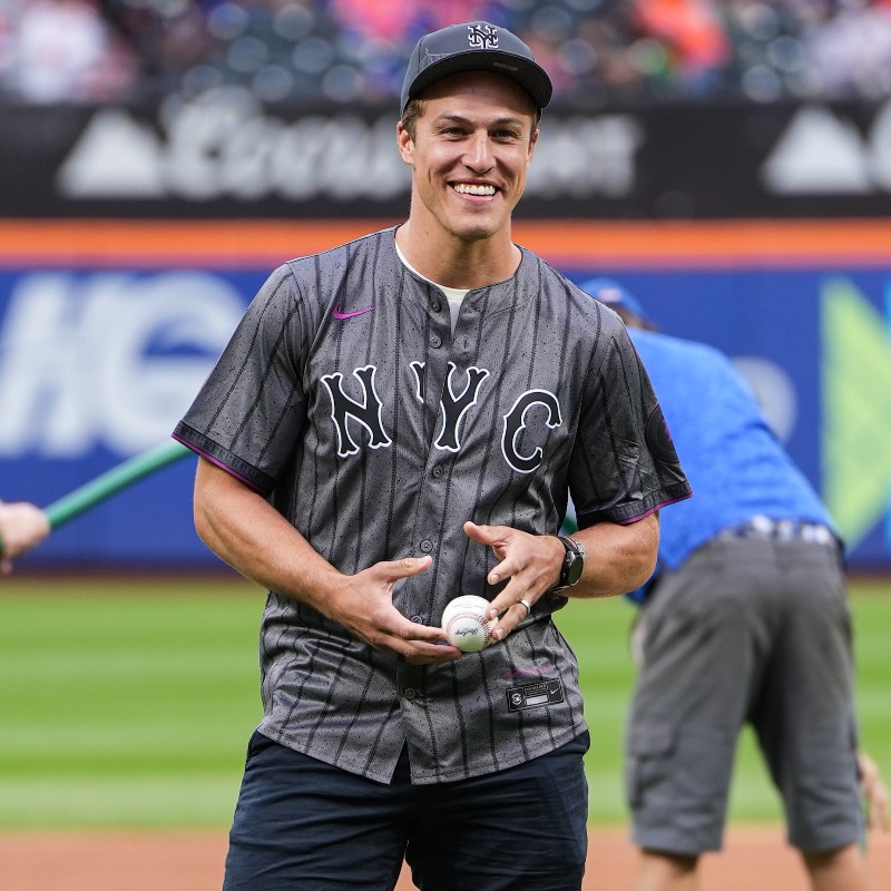 NYIslanders's tweet photo. All the photos from tonight at Citi Field! 📸 ⬇️