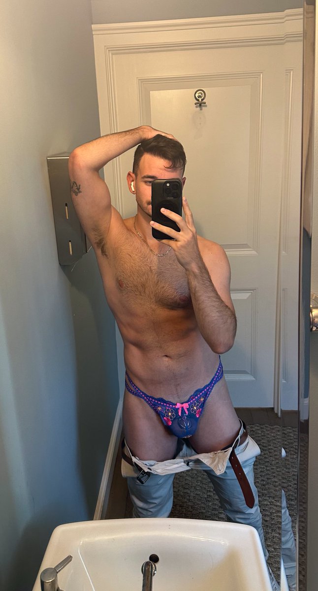 Been slacking with posting lately, thought not with wearing. Day 14🔐

#sissy #sissyboy #pantyboy #meninpanties #femboy #sissychastity #chastity