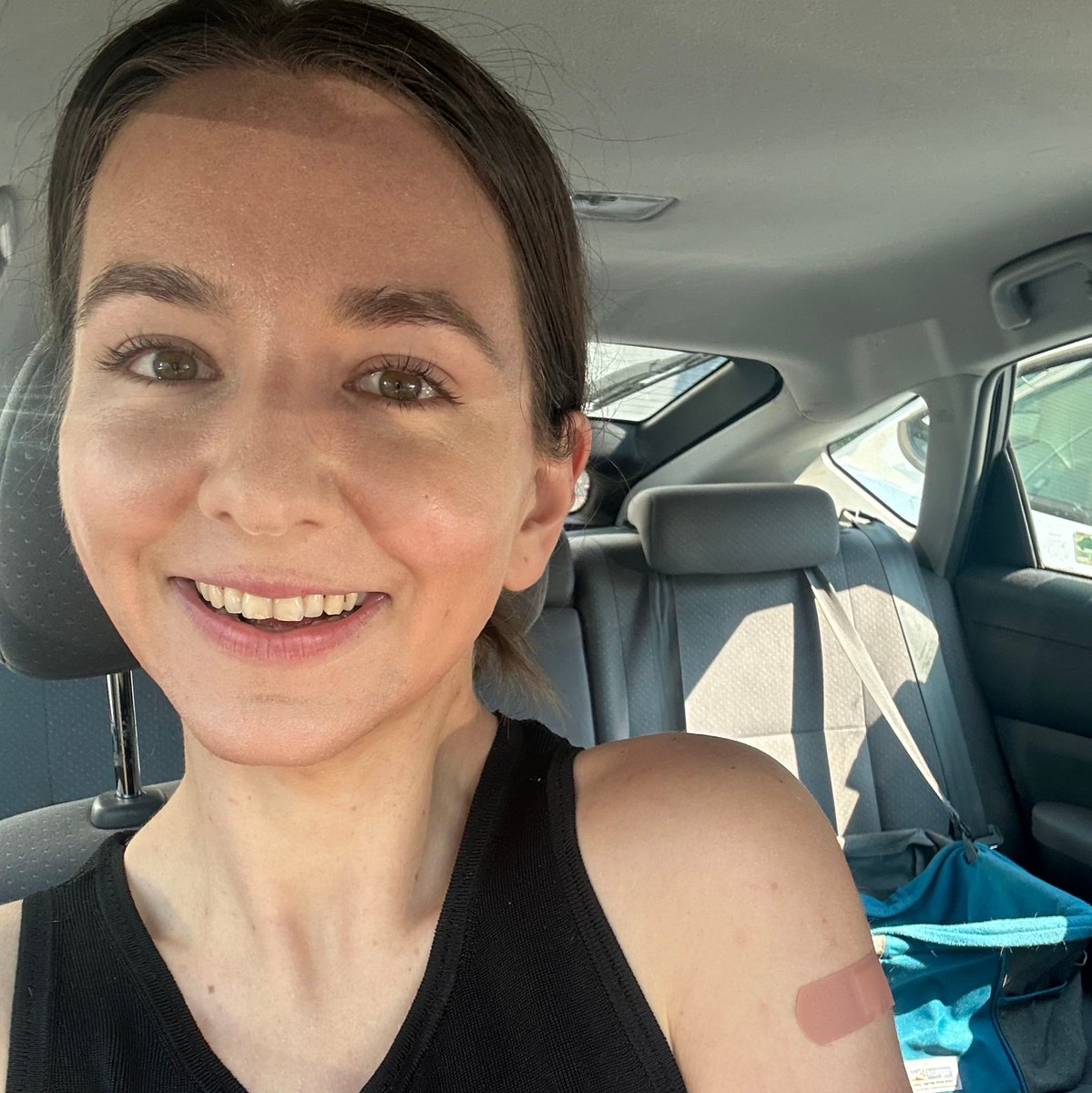 💪Before going to a big wedding soon, just got my updated Covid booster!

Consider scheduling yours soon 😊

Here’s an easy link to book an apt:
buff.ly/3cYxITQ