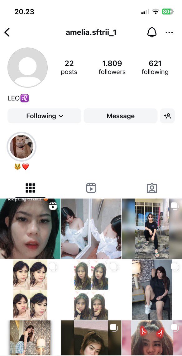 beefrdie's tweet photo. 🚨PENIPU ALERT🚨
Fb: Mega raya
ig: amelia.sftrii❤️_1
jual iphone 11 dari pekanbaru raya katanya🥴

cowo gue ketipu jal4ng😢😢😢💔💔💔💔 https://t.co/2R6PUUg2f7