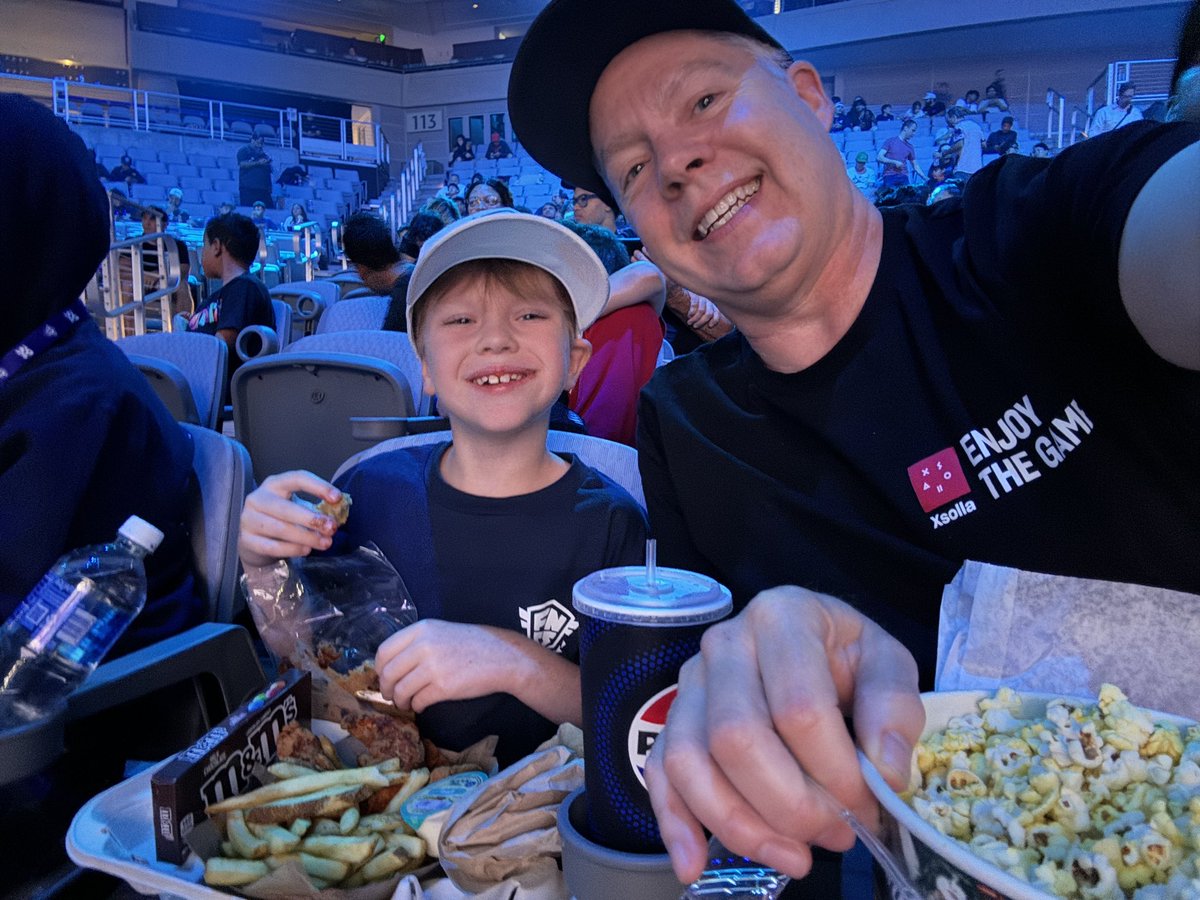 chris_hewish's tweet image. Enjoying the game at Fortnite Global Championship #fncs #fortnite #enjoythegame