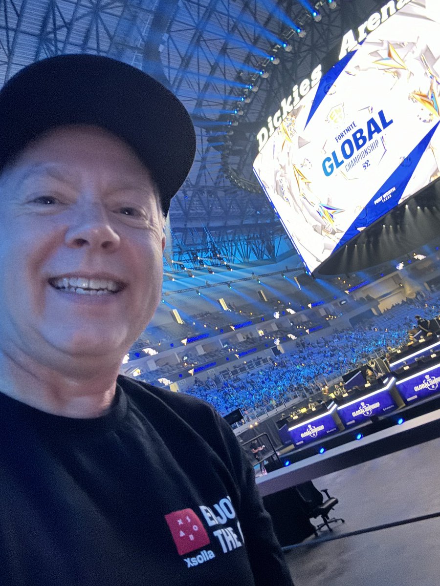 chris_hewish's tweet image. Enjoying the game at Fortnite Global Championship #fncs #fortnite #enjoythegame