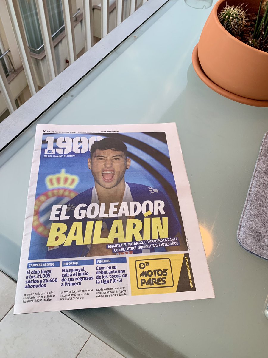 BriBriFruits's tweet photo. @BriBriFruits
@somel1900
#prensa #rcde
#el1900 ⚽️⚽️
#prensa #quiosco #papel #LALIGAEASPORTS #LALIGAF https://t.co/Lvs0jypCIw