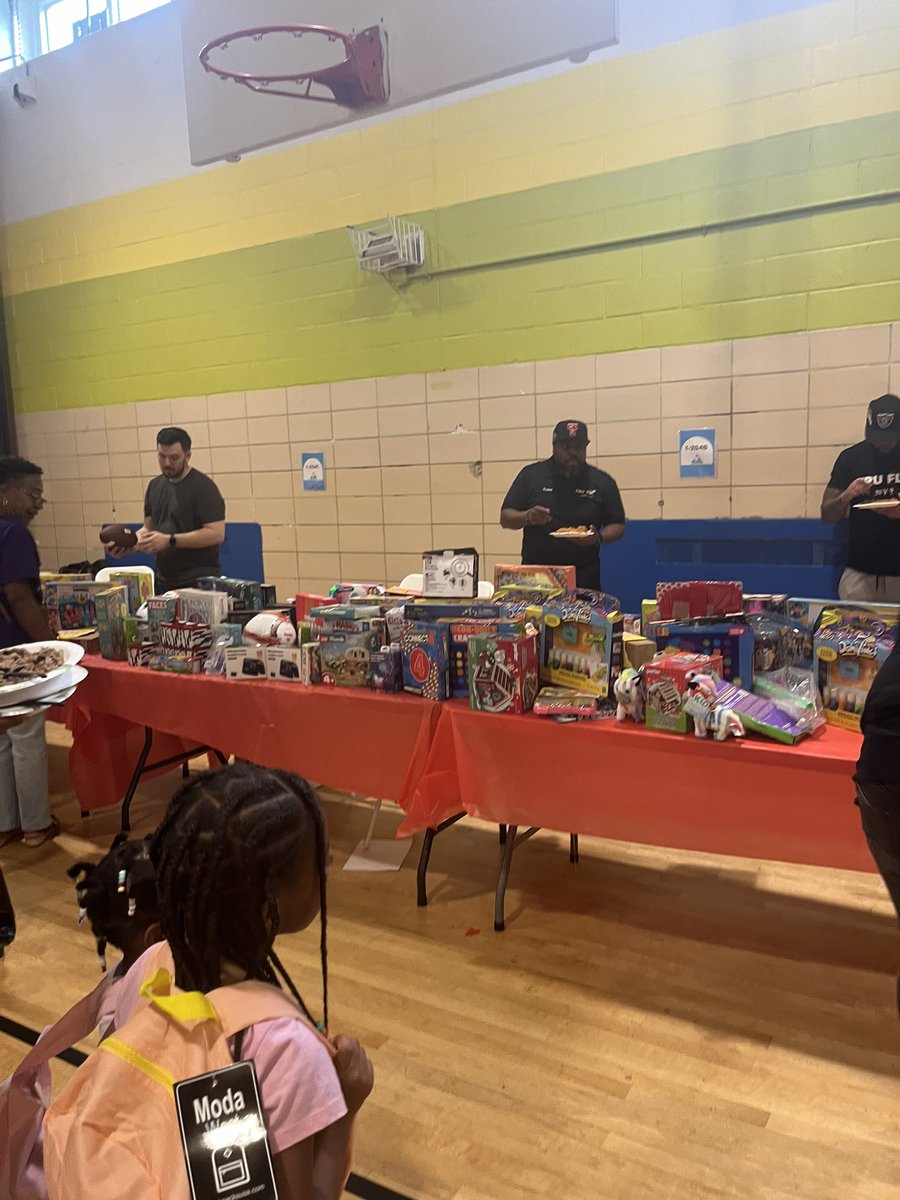 Vanessa Ruiz (@flcdist8) on Twitter photo D8 families enjoying the Annual Throgs Neck Community Alliance Back to School Extravaganza!! <a href="/ThroggsNeckCA/">Angela Torres</a> <a href="/jen_joynt/">Jennifer Joynt</a> <a href="/D8Connect/">D8Connect</a> <a href="/bronxbp/">Bronx Borough President Vanessa L. Gibson</a> <a href="/371Uim/">UIM 371 Bronx</a> <a href="/BXDeltaSchool/">BX_Delta</a> <a href="/Mott467/">MottHall467</a> <a href="/aurora_ronda/">aurora ronda</a> <a href="/AnyaMunce/">D8DeputyMunce</a> <a href="/CamilleKinlock/">Camille Kinlock</a> <a href="/FACENYCDOE/">F.A.C.E.</a> <a href="/CECD8Bronx/">Community Education Council District 8</a> D8 families enjoying the Annual Throgs Neck Community Alliance Back to School Extravaganza!! <a href="/ThroggsNeckCA/">Angela Torres</a> <a href="/jen_joynt/">Jennifer Joynt</a> <a href="/D8Connect/">D8Connect</a> <a href="/bronxbp/">Bronx Borough President Vanessa L. Gibson</a> <a href="/371Uim/">UIM 371 Bronx</a> <a href="/BXDeltaSchool/">BX_Delta</a> <a href="/Mott467/">MottHall467</a> <a href="/aurora_ronda/">aurora ronda</a> <a href="/AnyaMunce/">D8DeputyMunce</a> <a href="/CamilleKinlock/">Camille Kinlock</a> <a href="/FACENYCDOE/">F.A.C.E.</a> <a href="/CECD8Bronx/">Community Education Council District 8</a>
