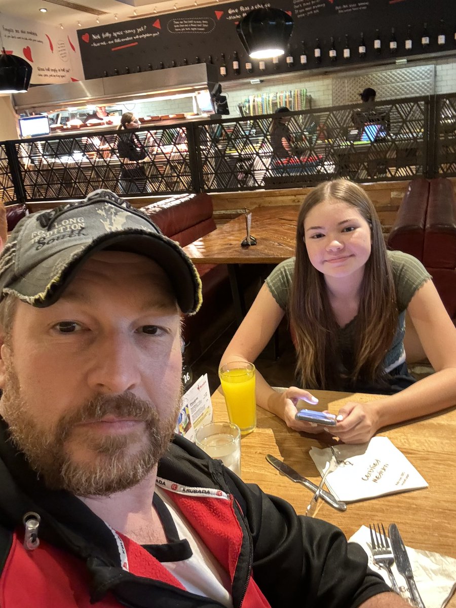 Loz7381's tweet photo. Pre @TAGBofficial Scottish Championships meal @NandosUK Hamilton, photobombed by Manager Thanos. Excellent meal and customer service. Thank you for your hospitality. @ella89114 @UKStratCom  @DMS_MilMed @ArmyMedServices @ArmyTaekwondo https://t.co/S8DP15vpHA