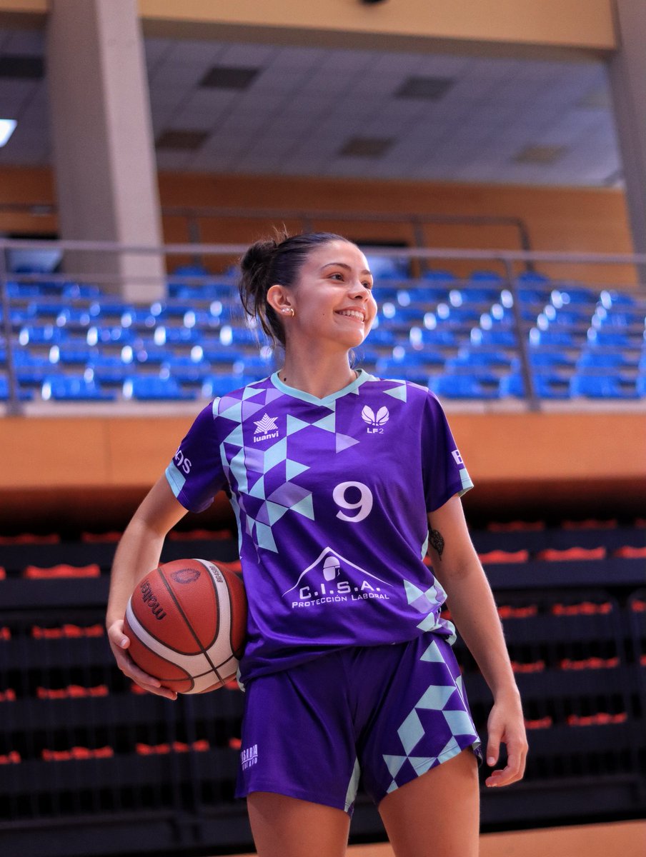BARAKALDO__EST's tweet photo. 🩷💜

🫶🏼 Nuestros colores de pretemporada,   por nosotras y para vosotras 

🥹 Rememoraremos dos equipaciones a las que guardamos mucho cariño a lo largo del mes 

🔜 Mañana 12:30 en Maloste, debut de pretemporada contra @GKesb 

#SueñoContigo https://t.co/3c4QBMt216