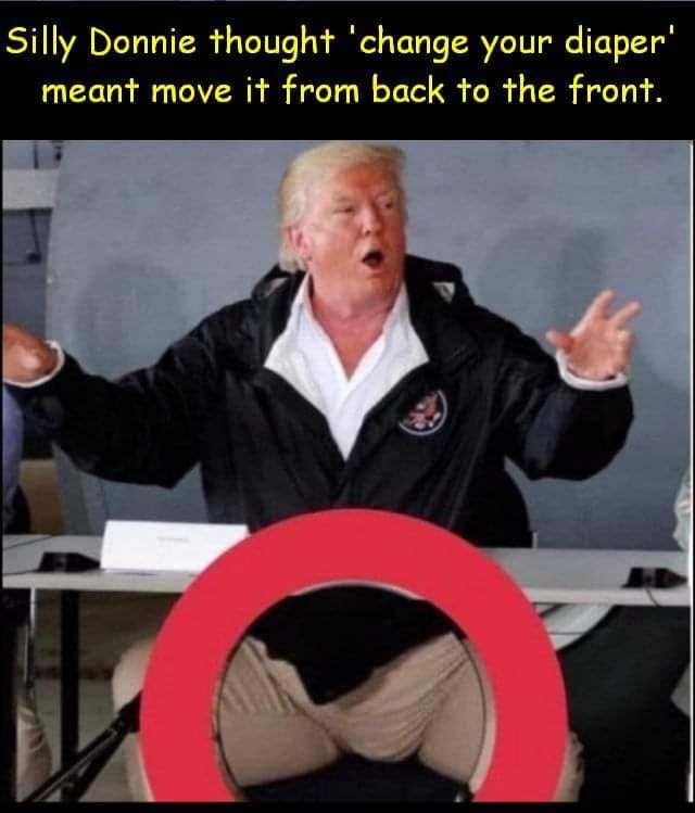 V2Hart's tweet photo. @Out5p0ken HE WEARS DIAPERS !!! Stop covering it up !! He shits his pants !!! He stinks so bad the courtroom was fuming ! #HeStinks https://t.co/zeuIuFH8YH