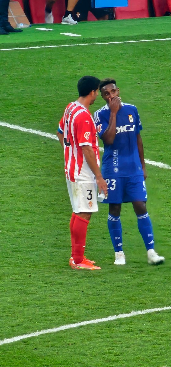 errdieg's tweet image. Yo pongo las fotos, vosotros el diálogo. Todo vuestro. #RealSportingRealOviedo